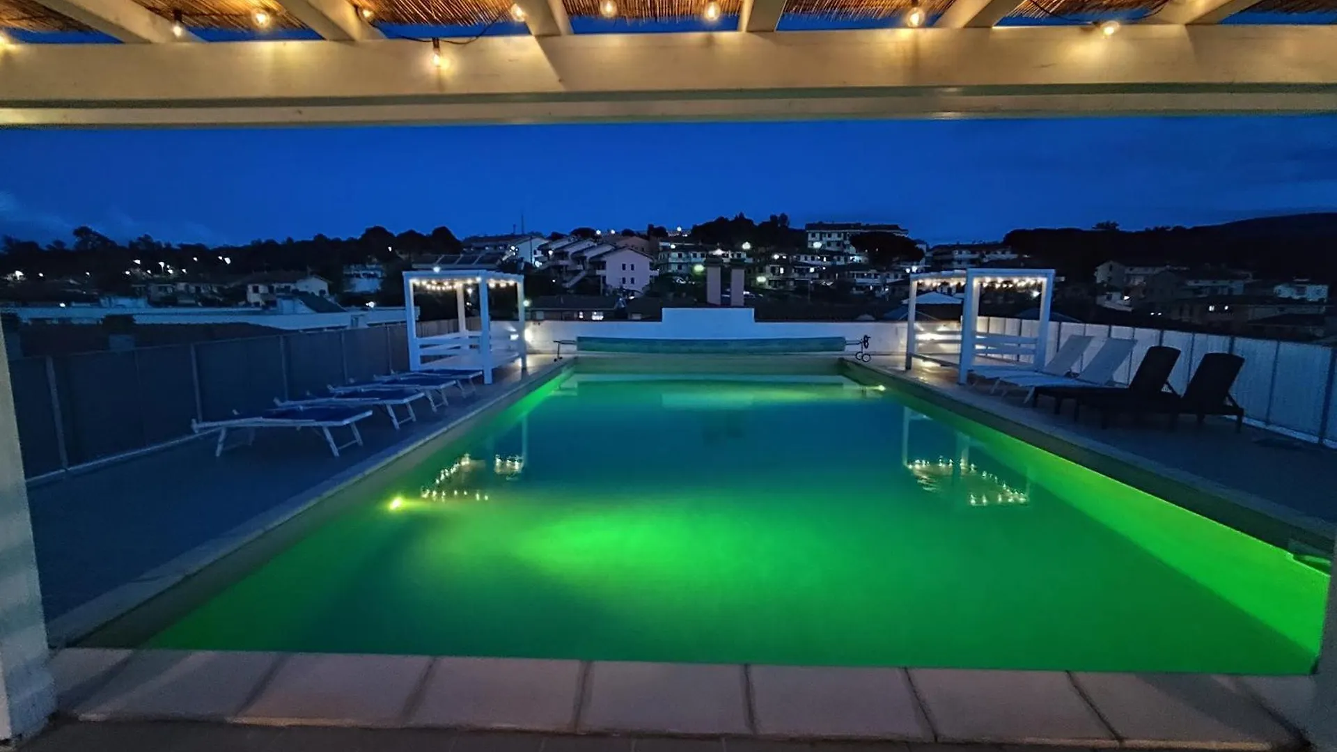 Appartement Attico Con Piscina Pivata A Porto Azzurro Italie